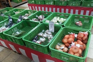 Japanese food market 1a